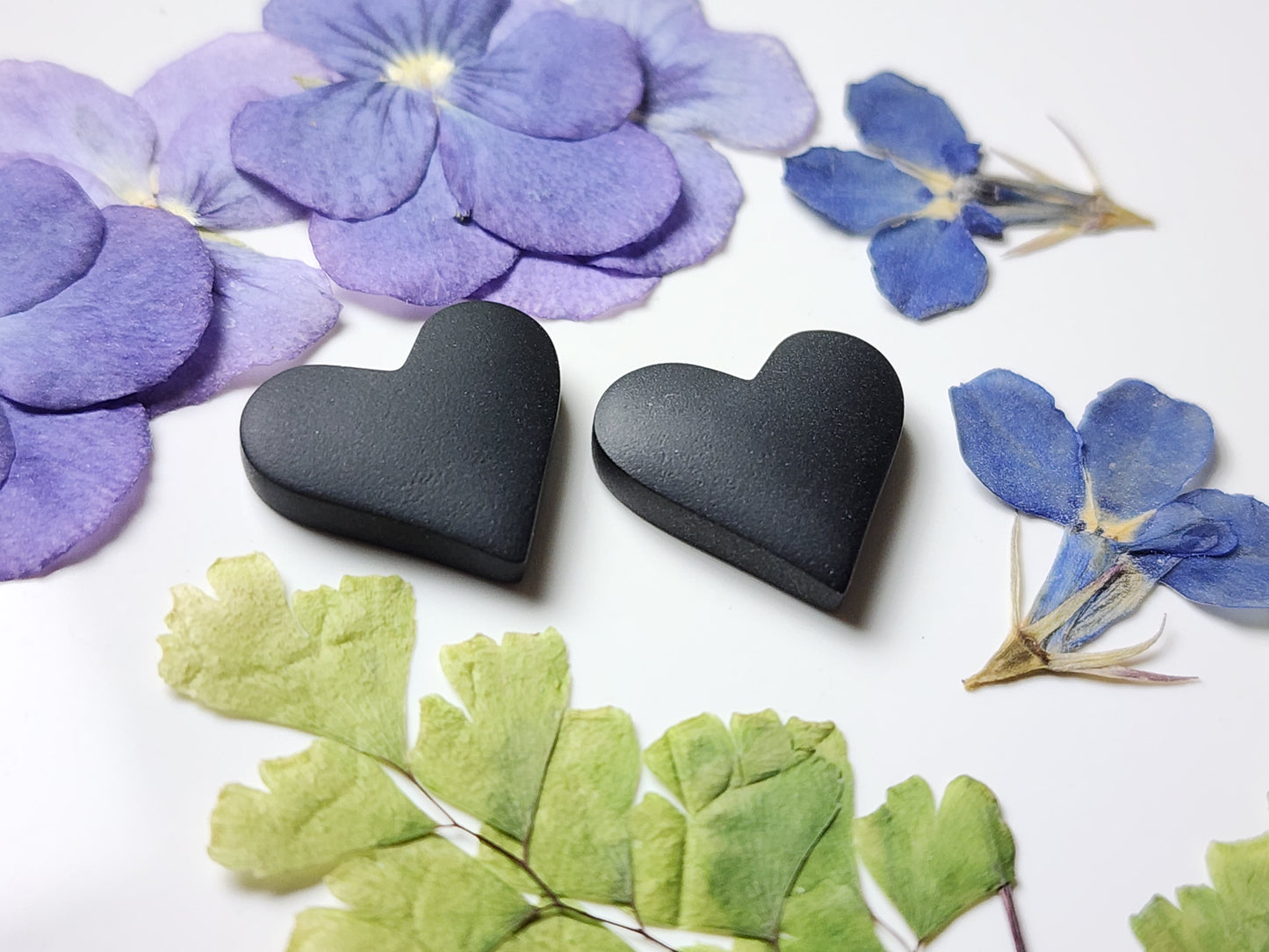 Black jade Actinolite heart pair (Matte)
