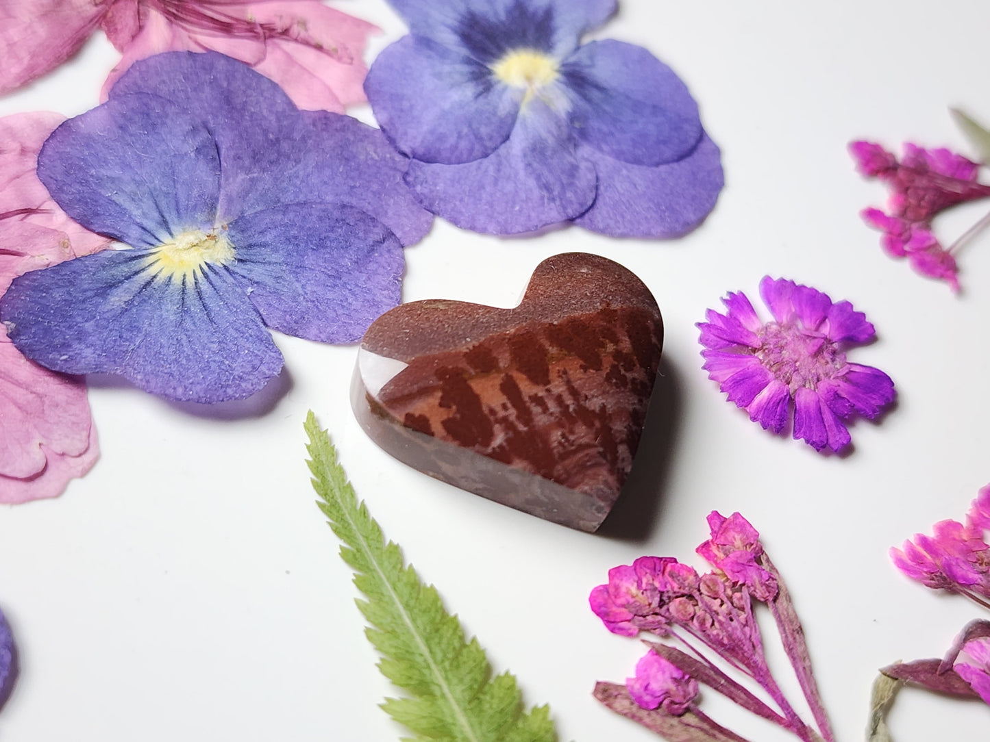 Mimbres Valley Apache Dendritic Rhyolite heart