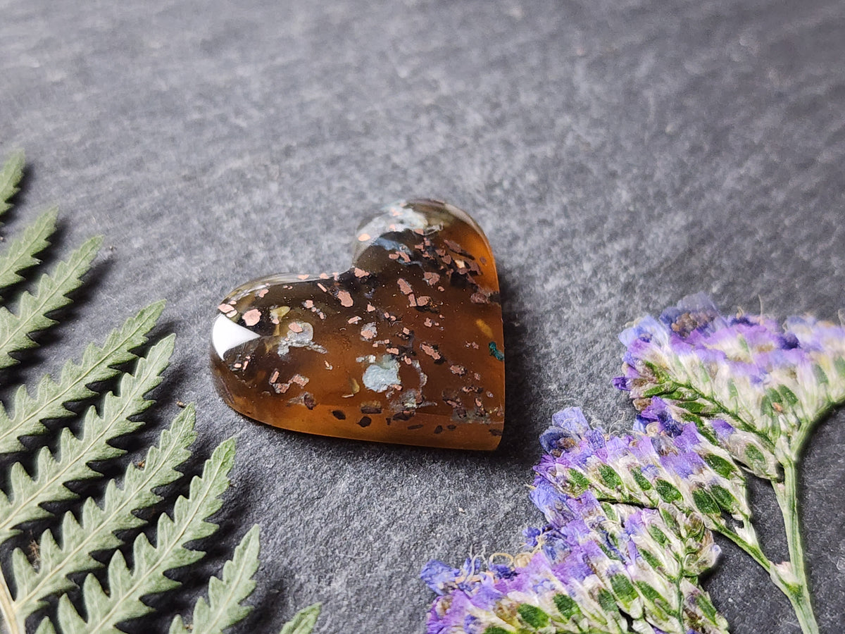 Copper stardust: Chrysocolla Copper in Chalcedony