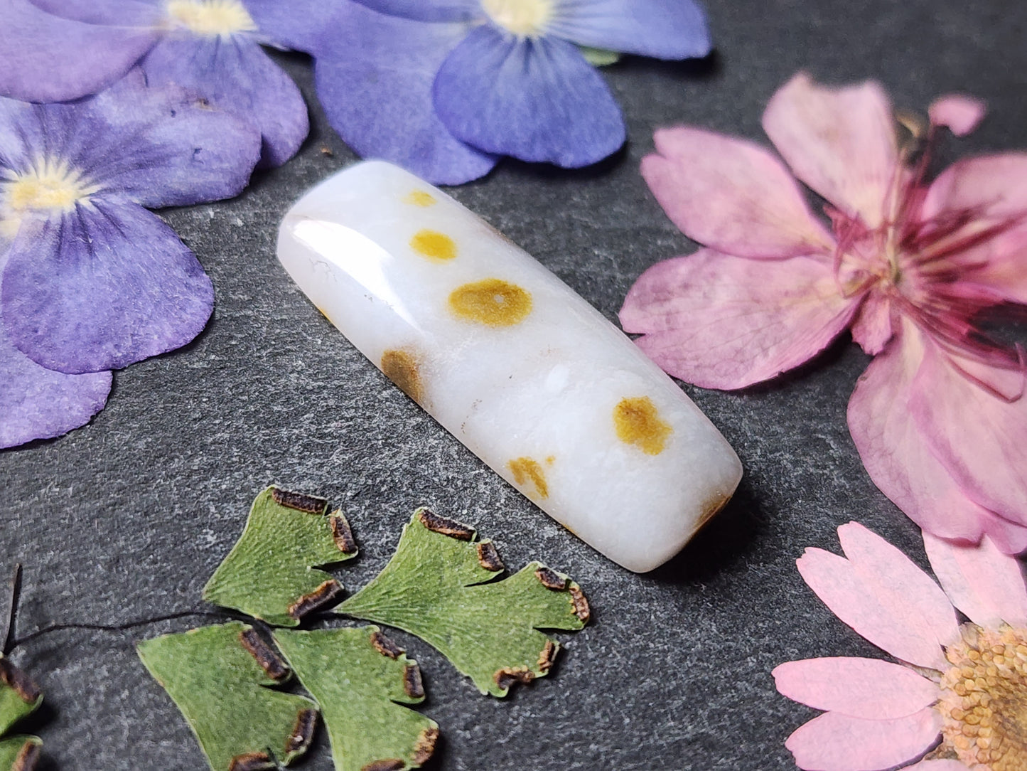 Polka dot agate