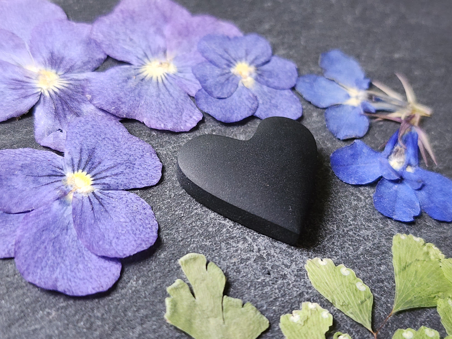 Black jade Actinolite heart (Matte)