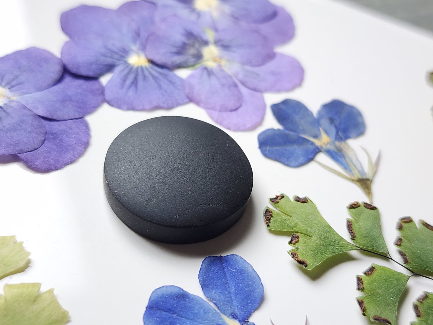 Black jade Actinolite (matte)