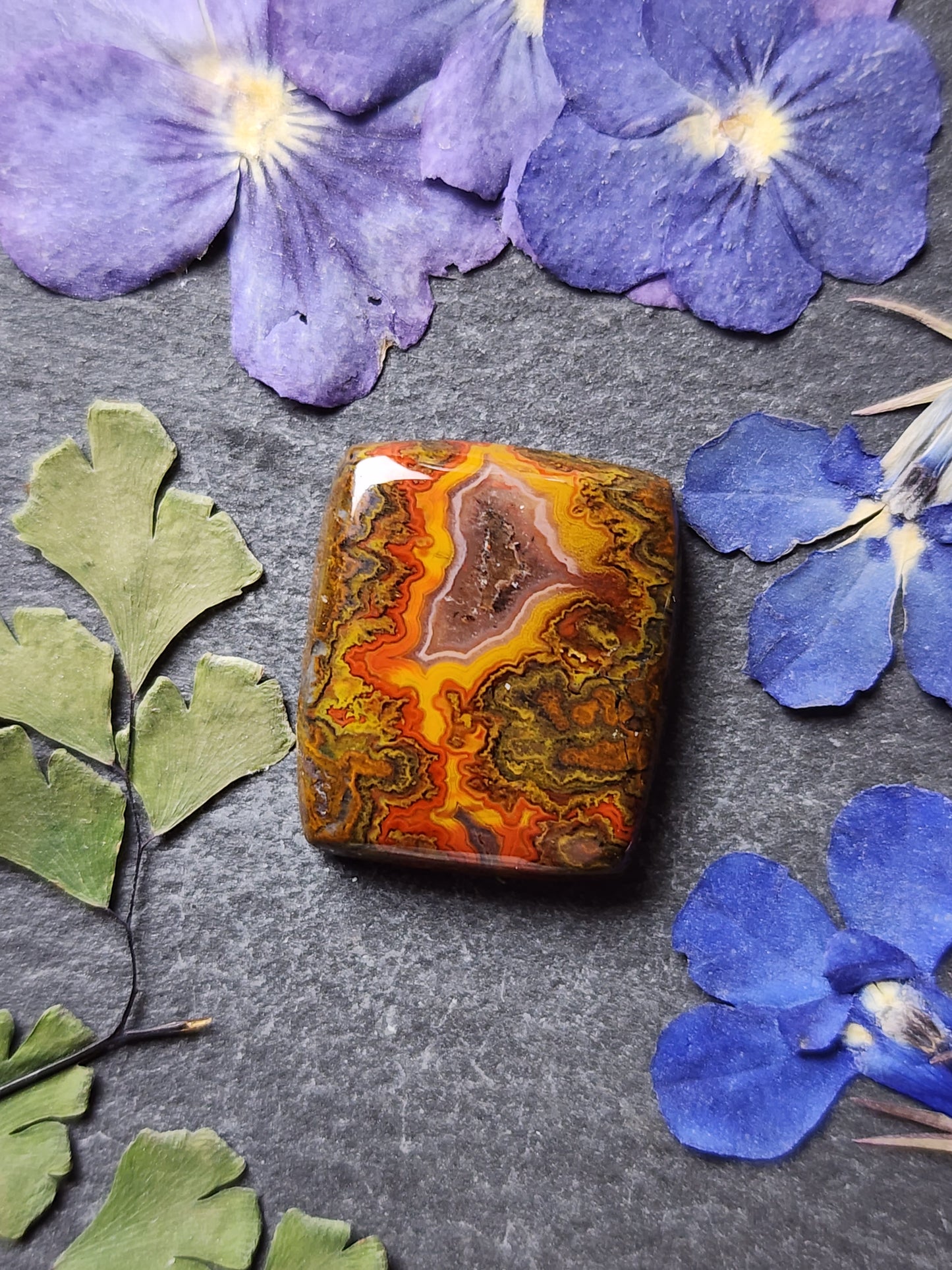 Moroccan seam agate