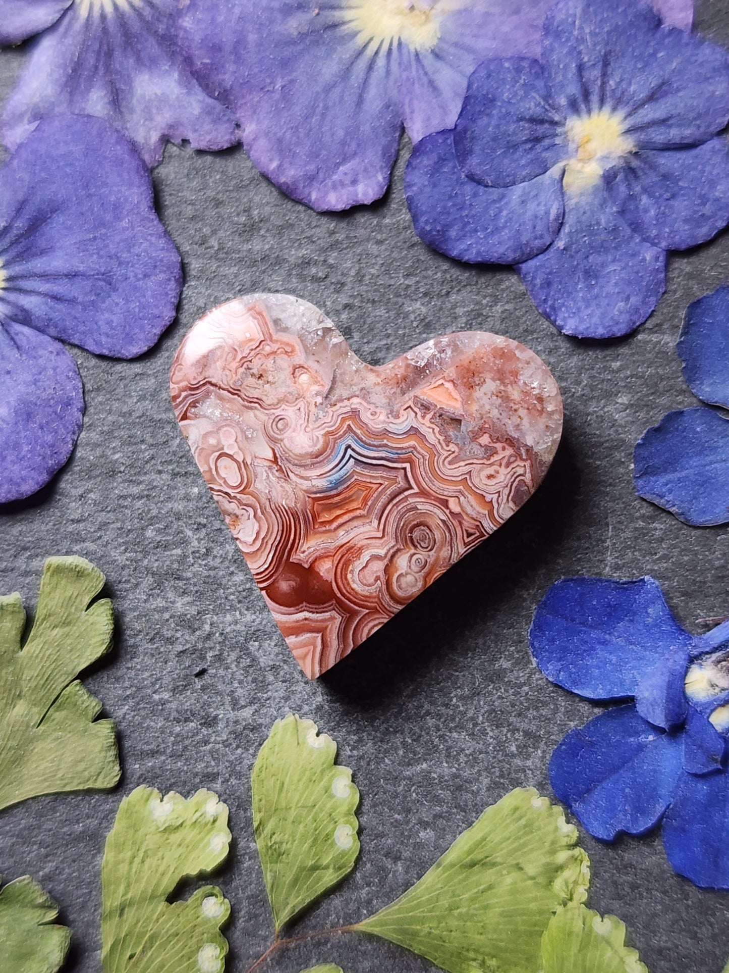 Laguna lace agate heart