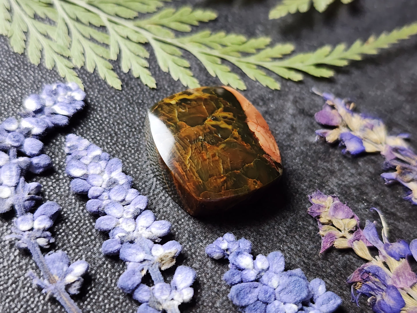 Morrisonite jasper