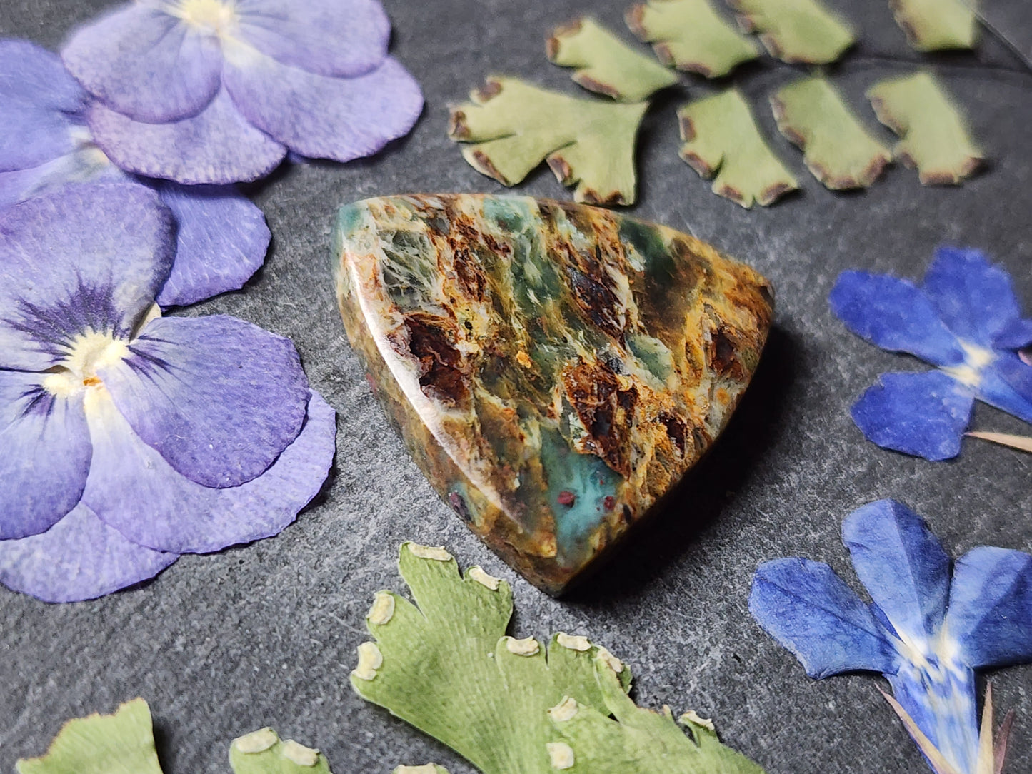 Clear Creek plasma agate