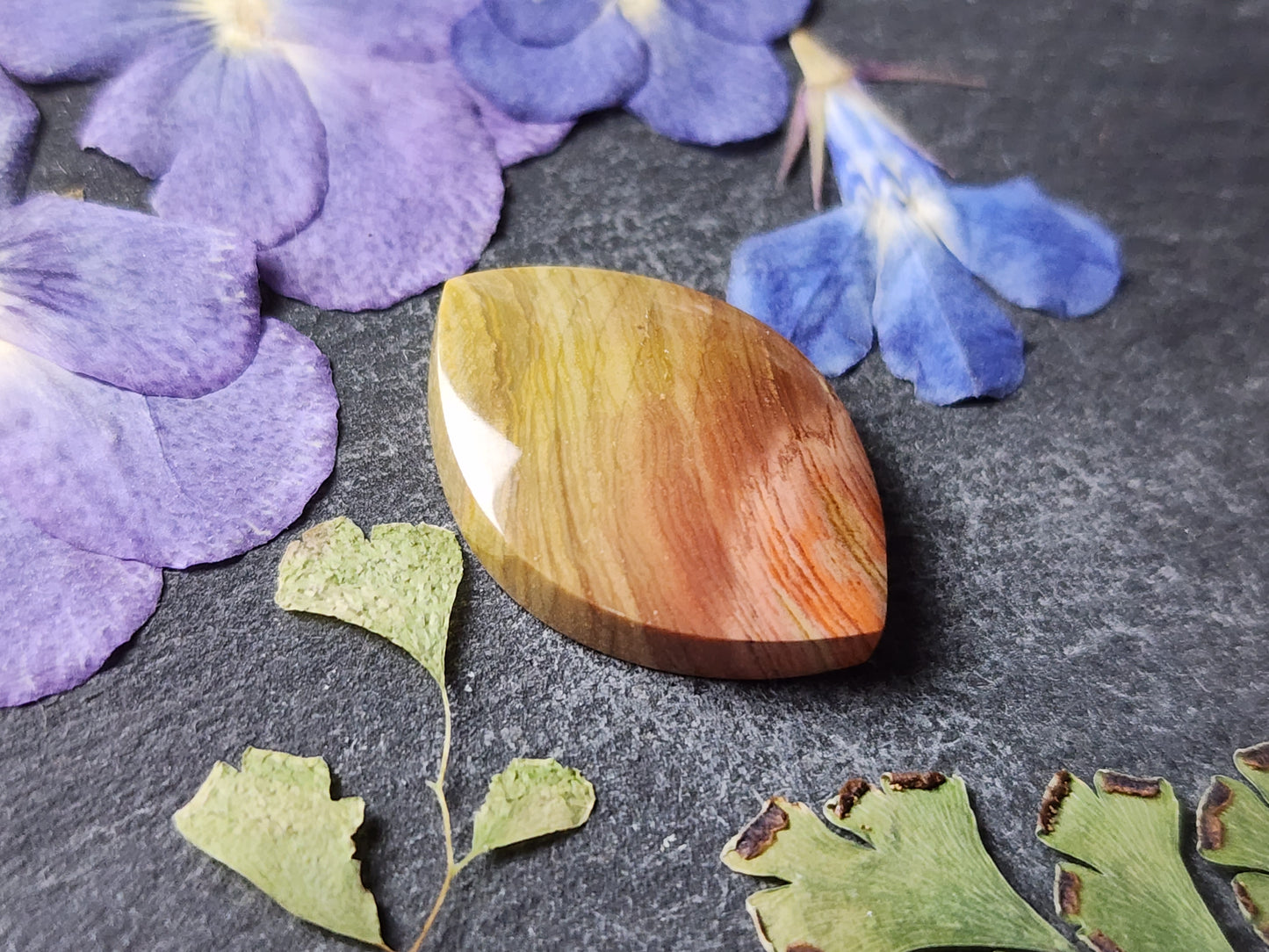 Gary Green jasper / Larsonite