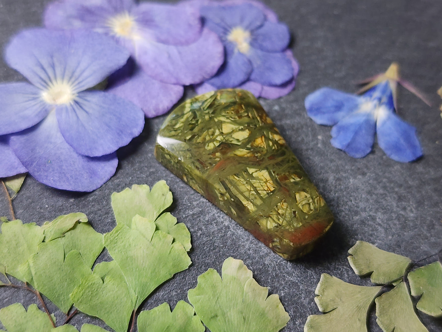 Morrisonite jasper