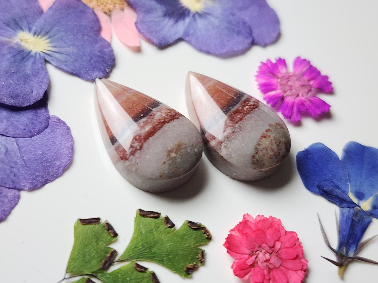 Wonderstone pair