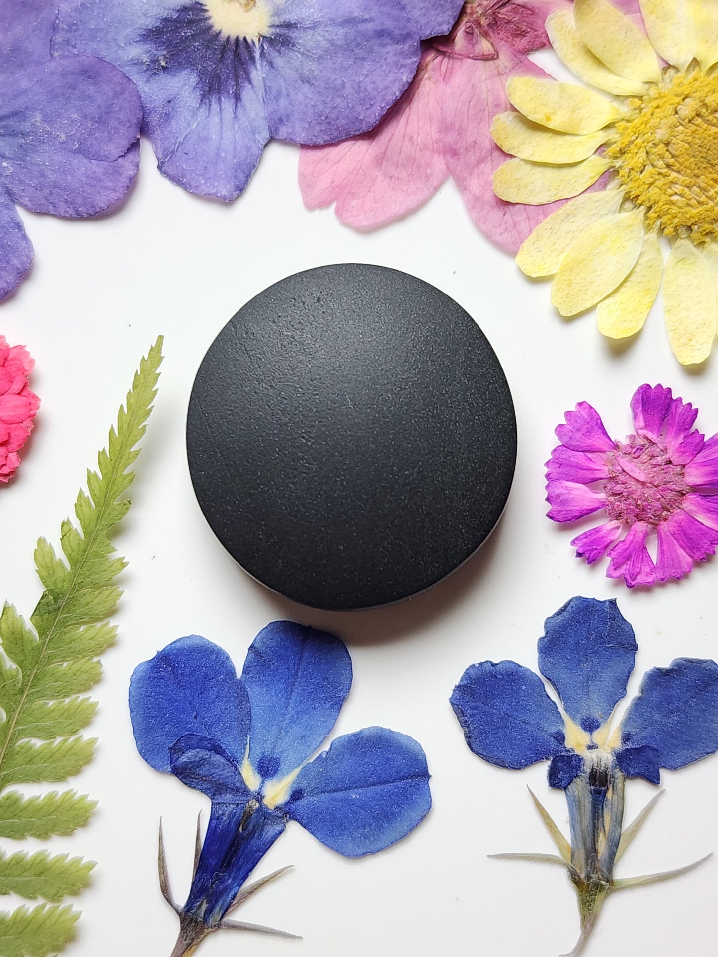 Black jade Actinolite (matte)