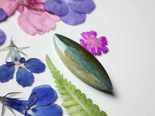 Gary green jasper / Larsonite