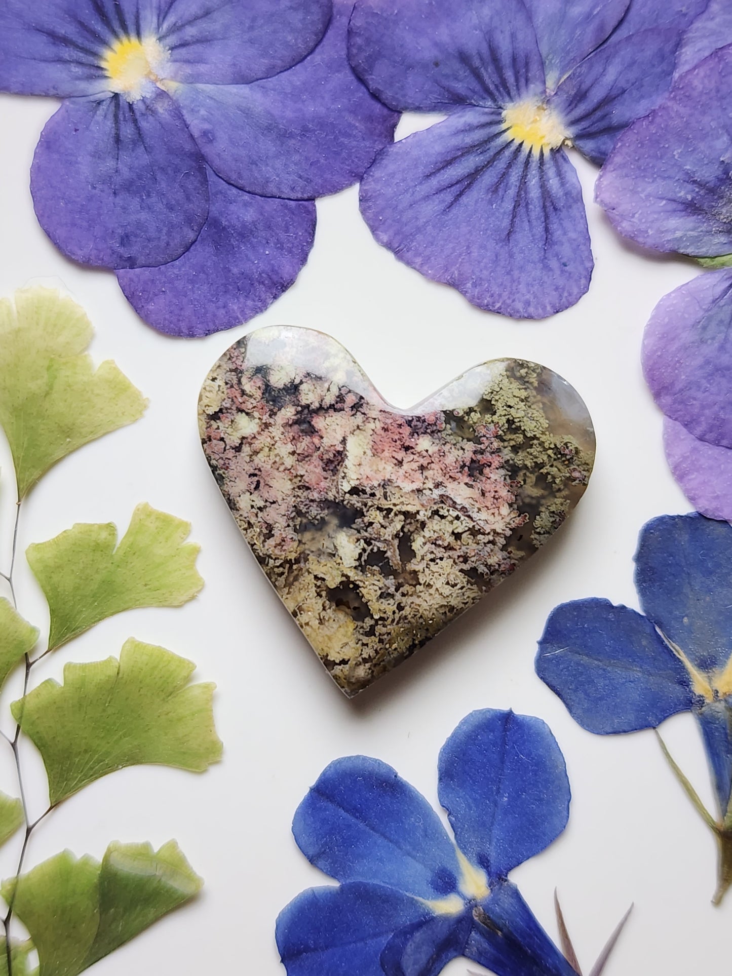 Garden Moss agate heart