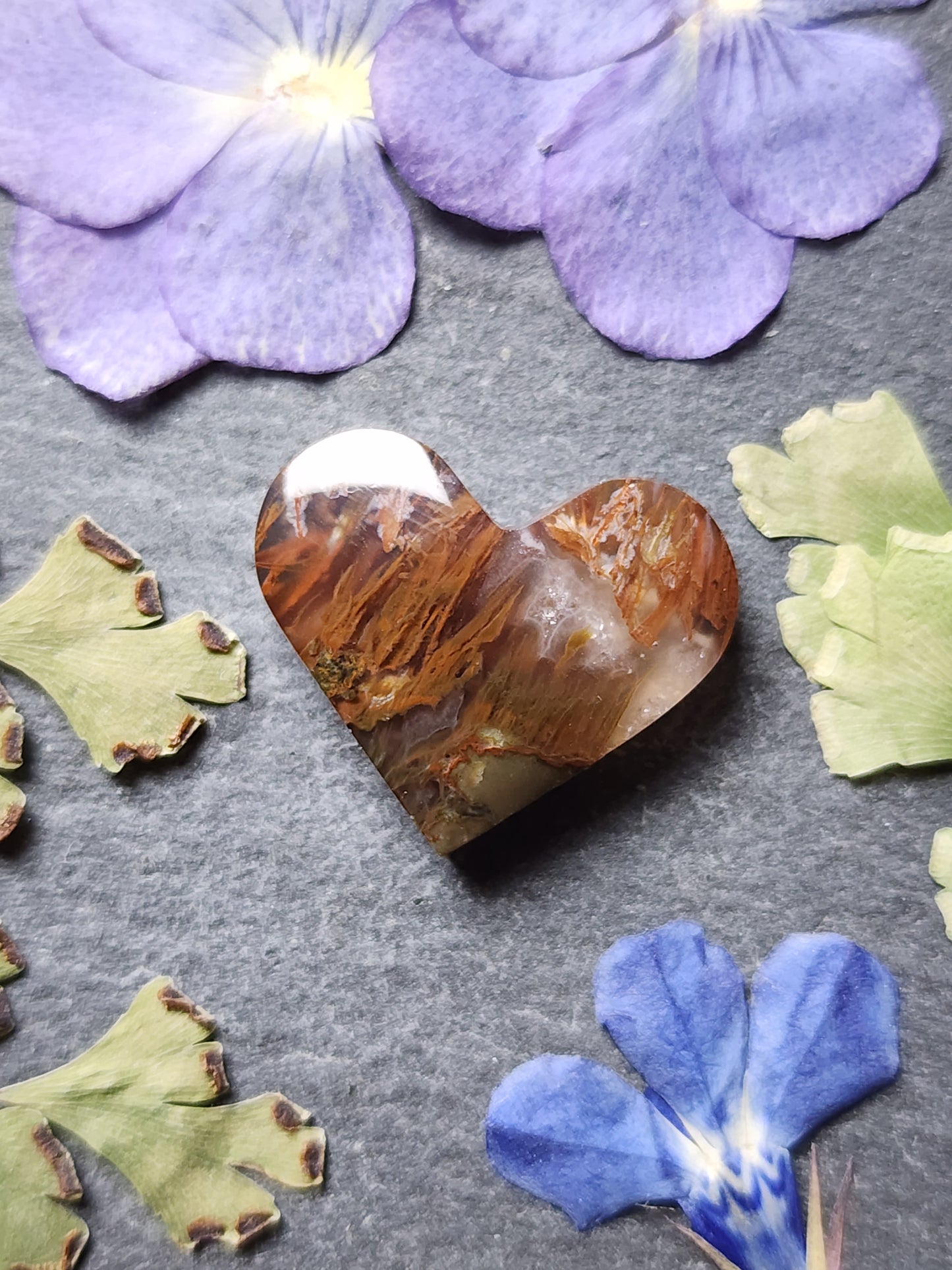 Priday Thunderegg moss agate heart