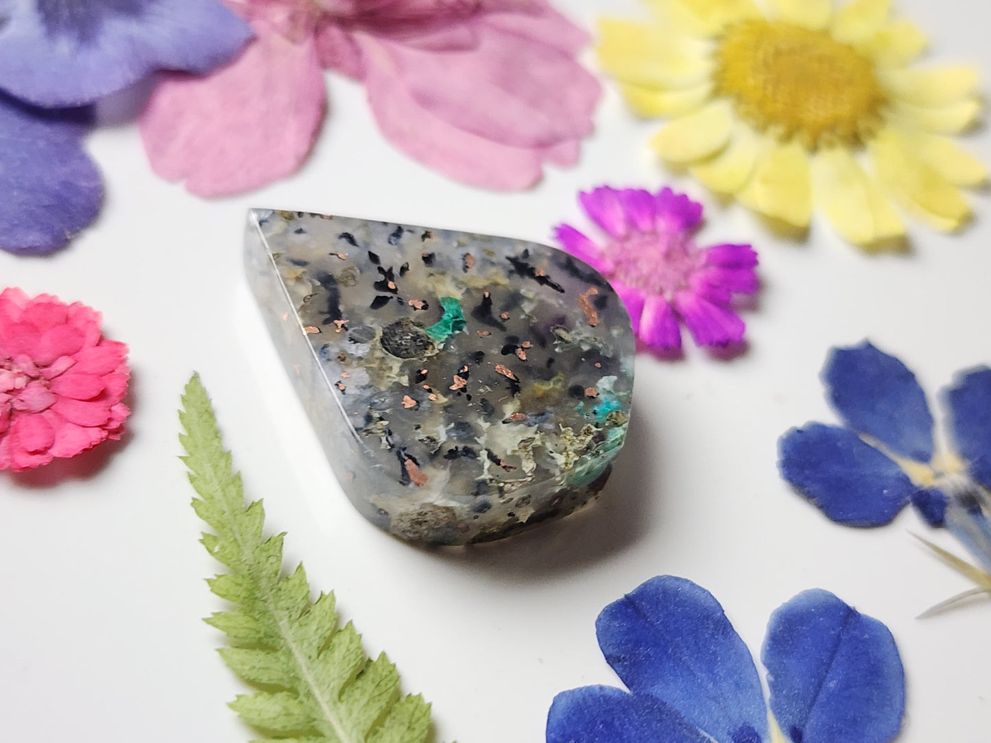 Copper Chrysocolla in quartz