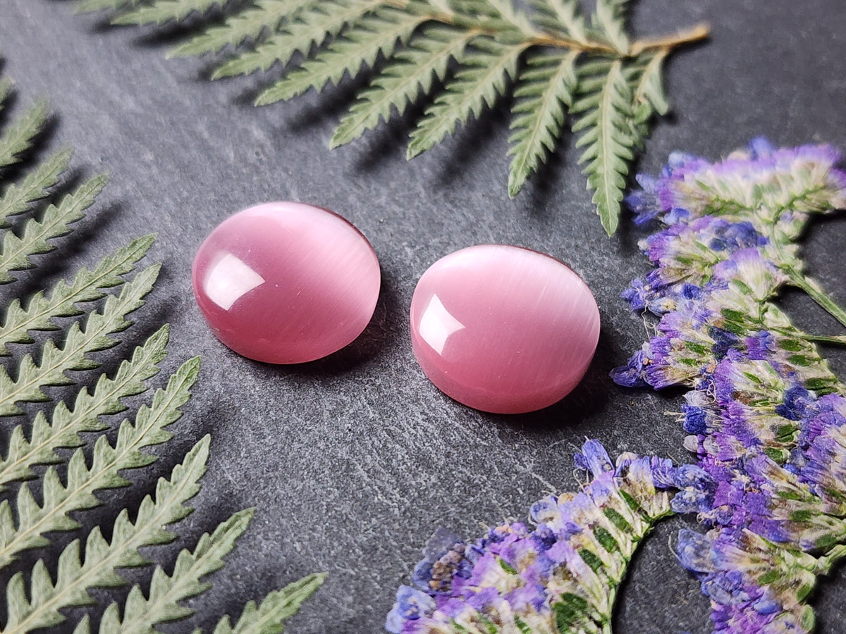 Fiber cat's eye glass pair