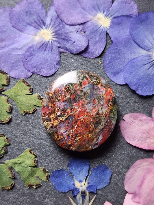 Clear Creek plasma agate with red cinnabar