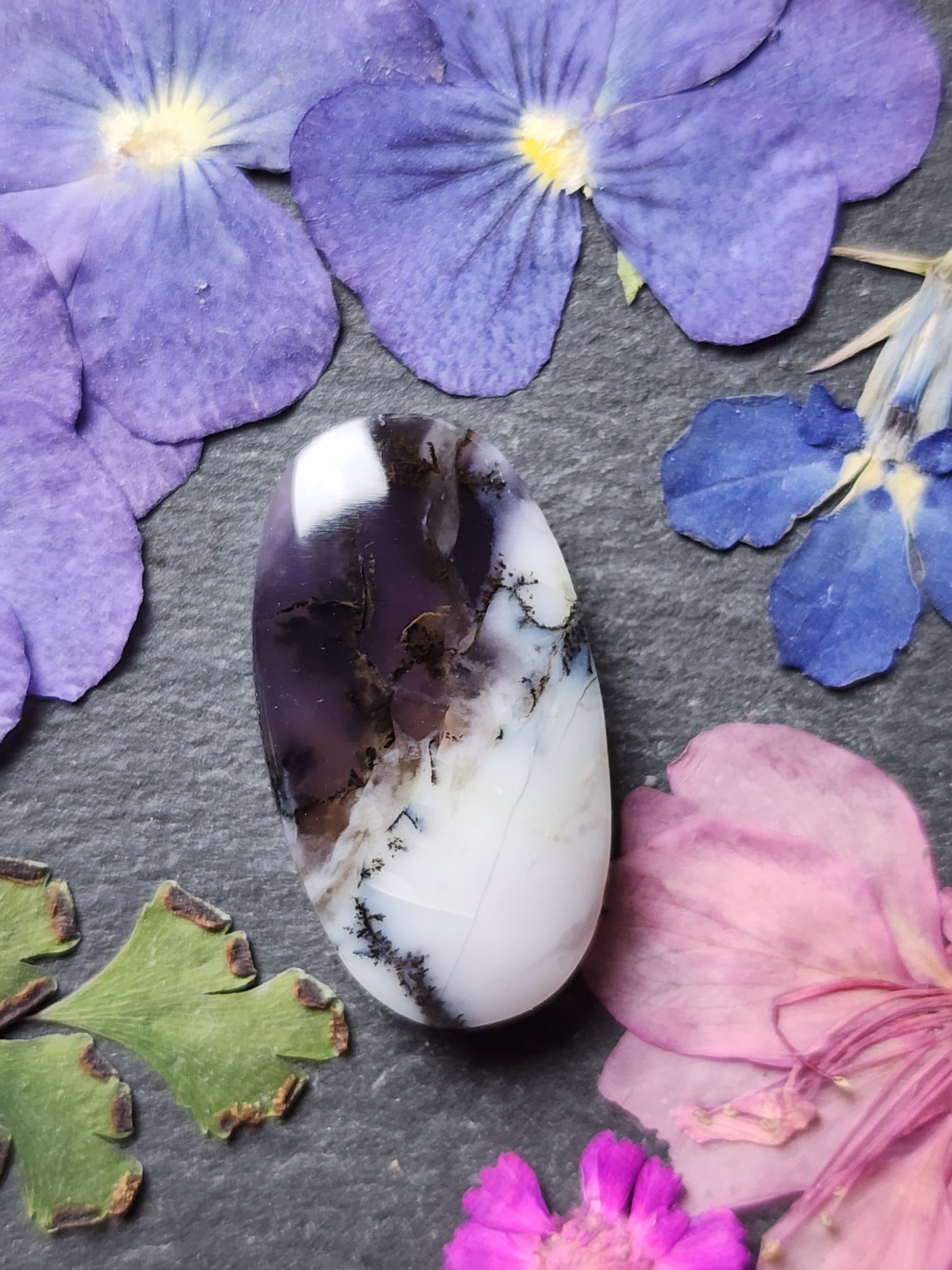 Amethyst sage agate