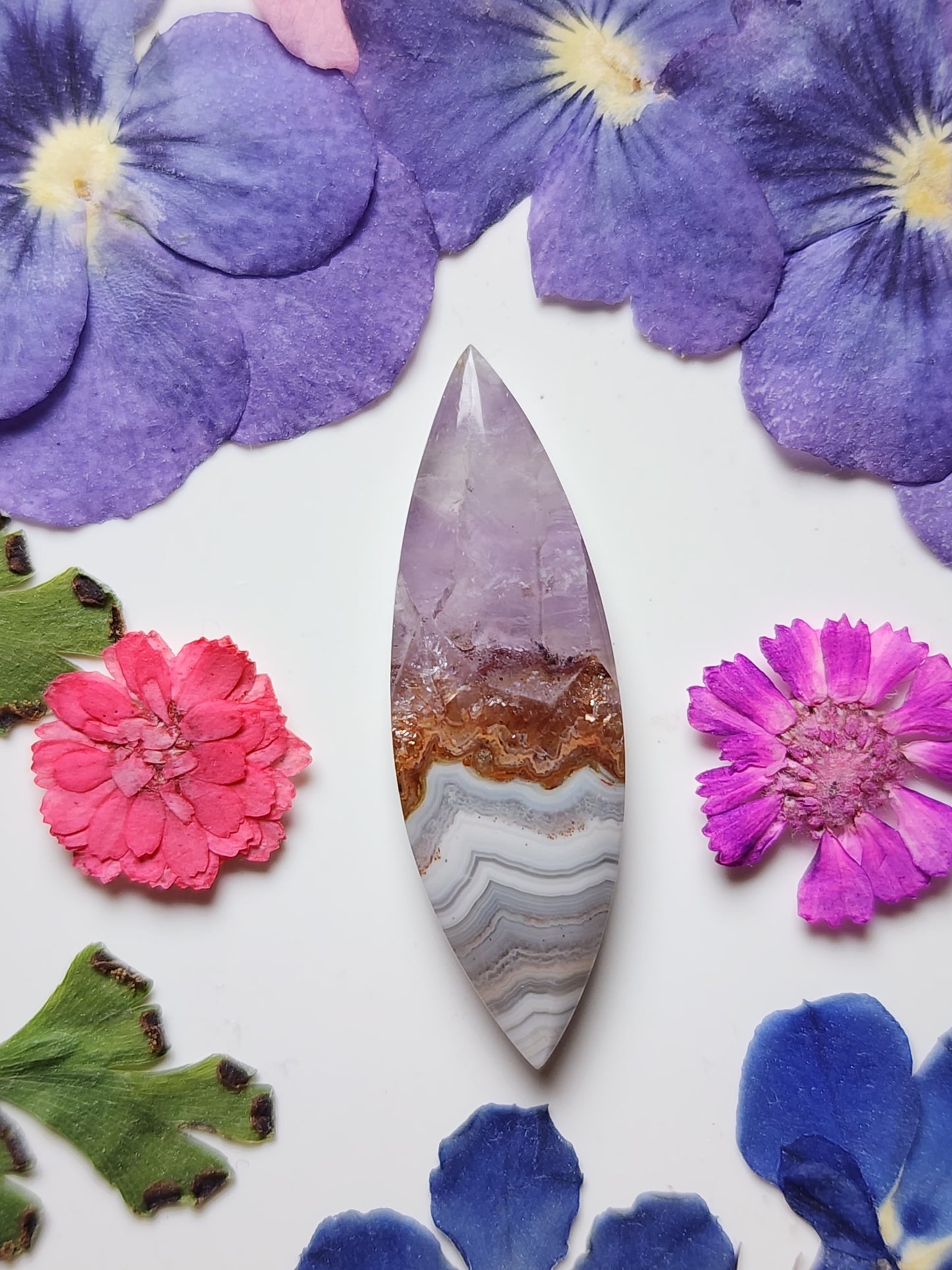 Amethyst lace agate