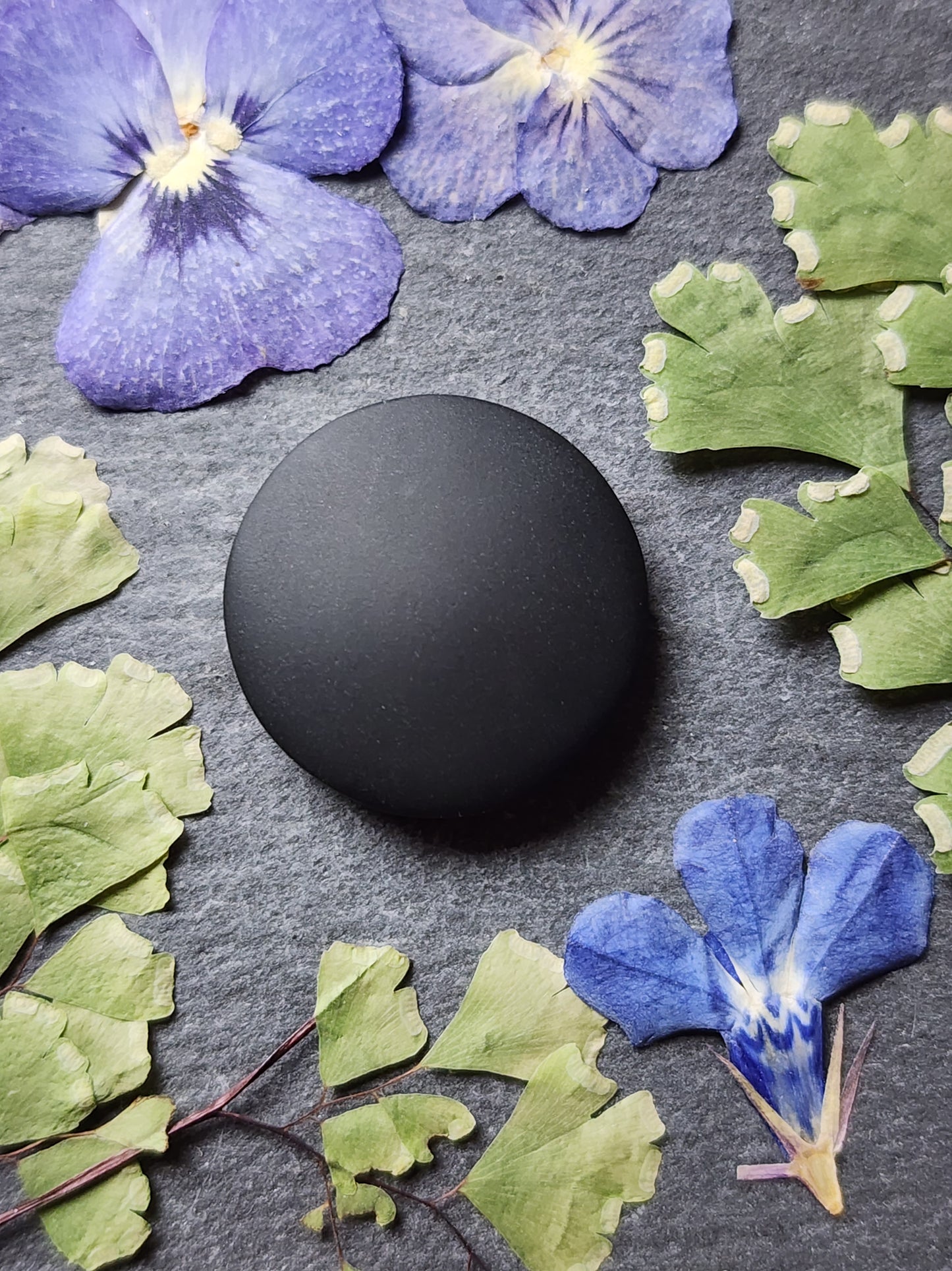 Black jade Actinolite (Matte)