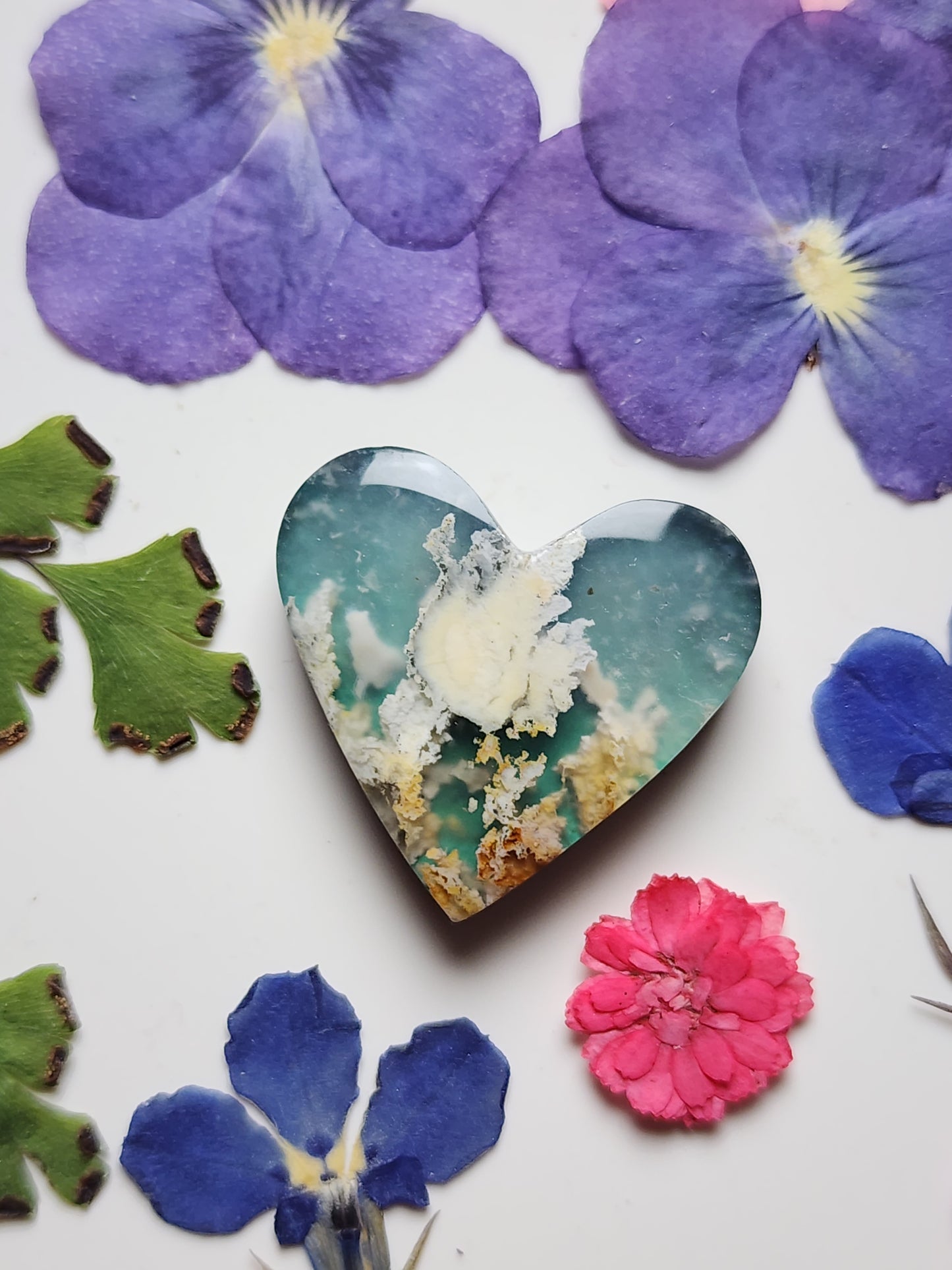 Bella Vista plume agate Doublet heart