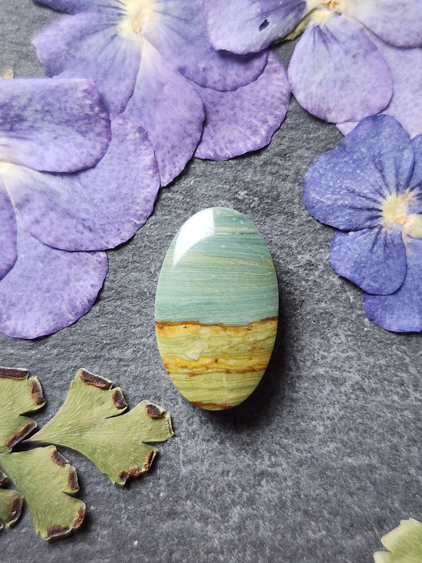 Gary green jasper/ Larsonite
