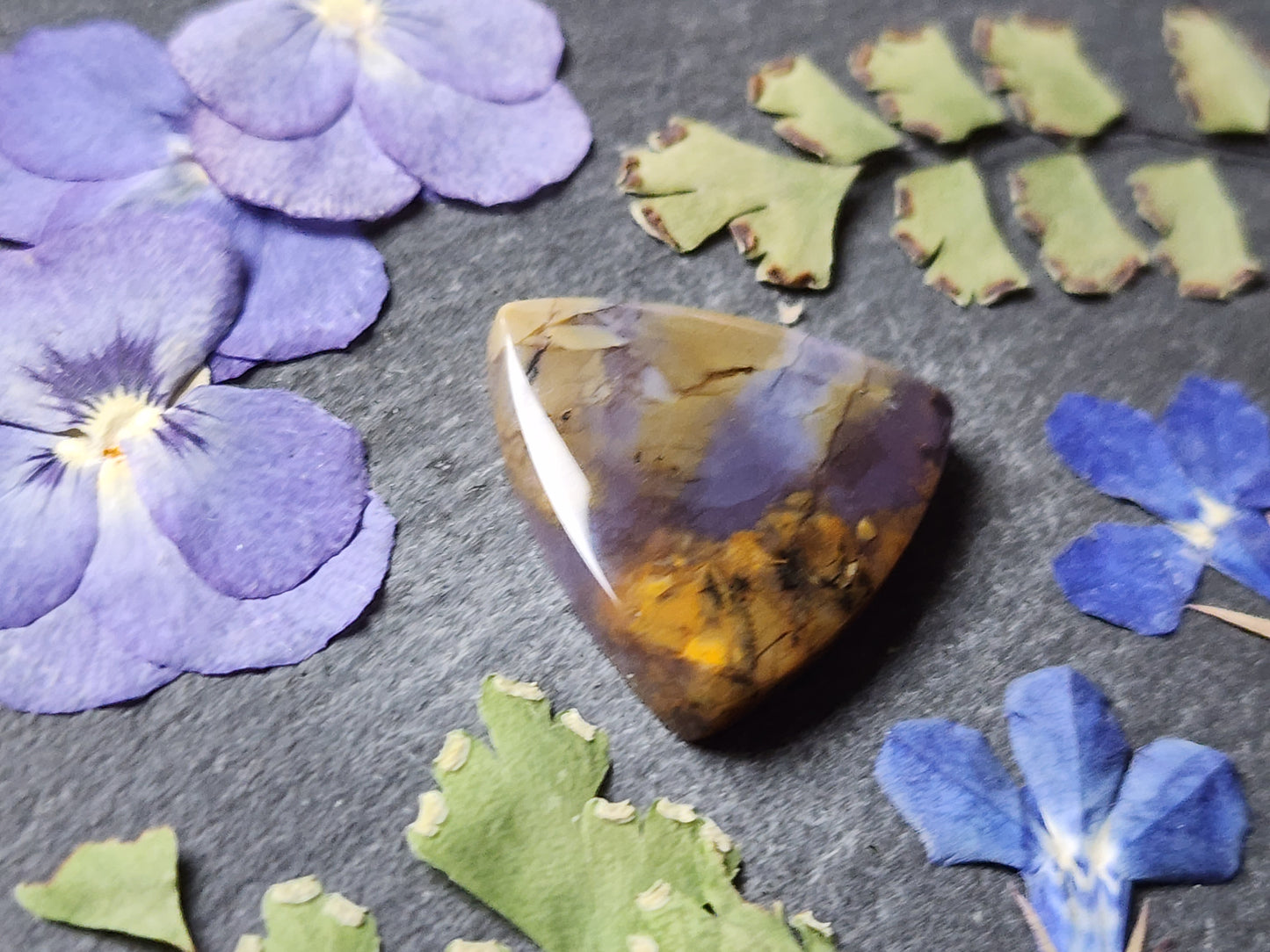 Amethyst sage agate
