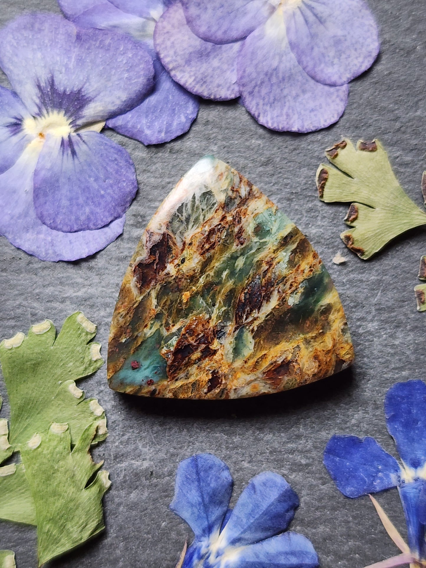 Clear Creek plasma agate