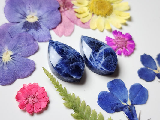 Sodalite pair