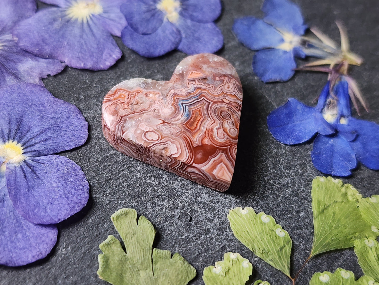 Laguna lace agate heart