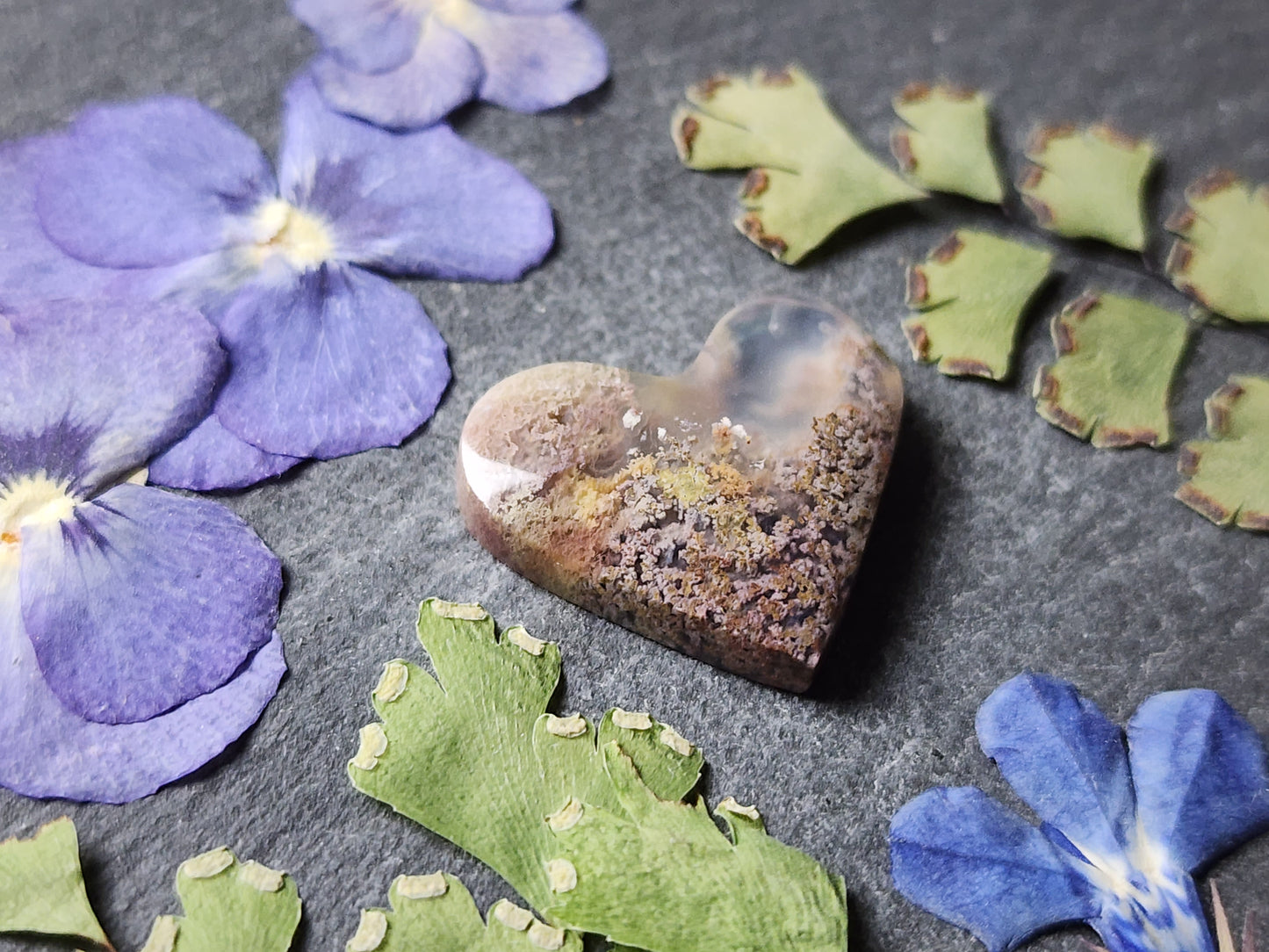Garden Moss agate heart