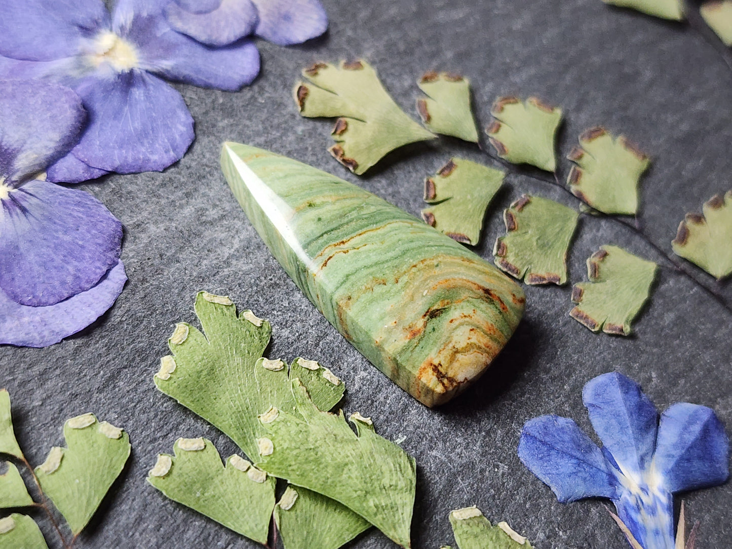 Gary green jasper/ Larsonite
