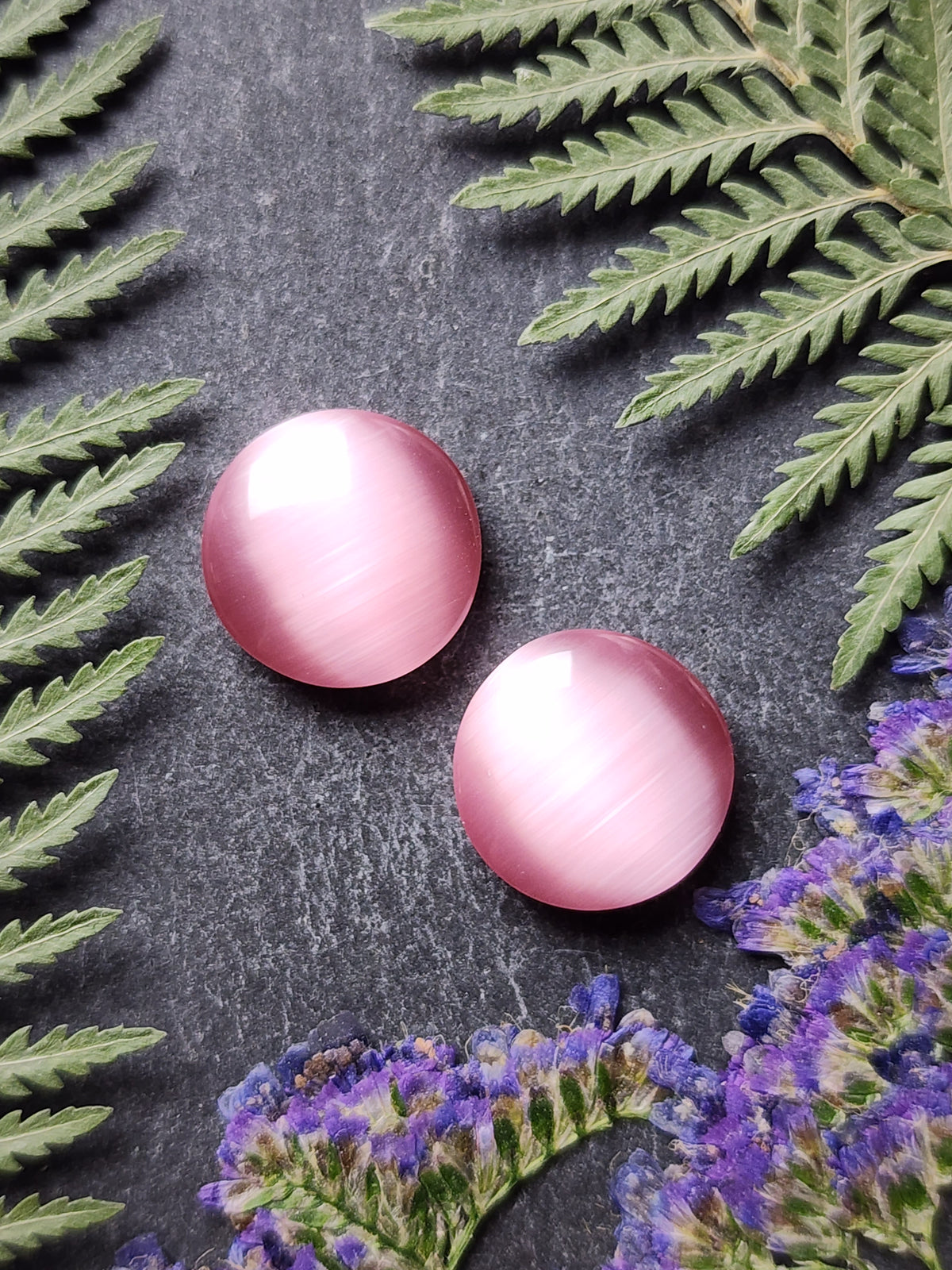Fiber cat's eye glass pair