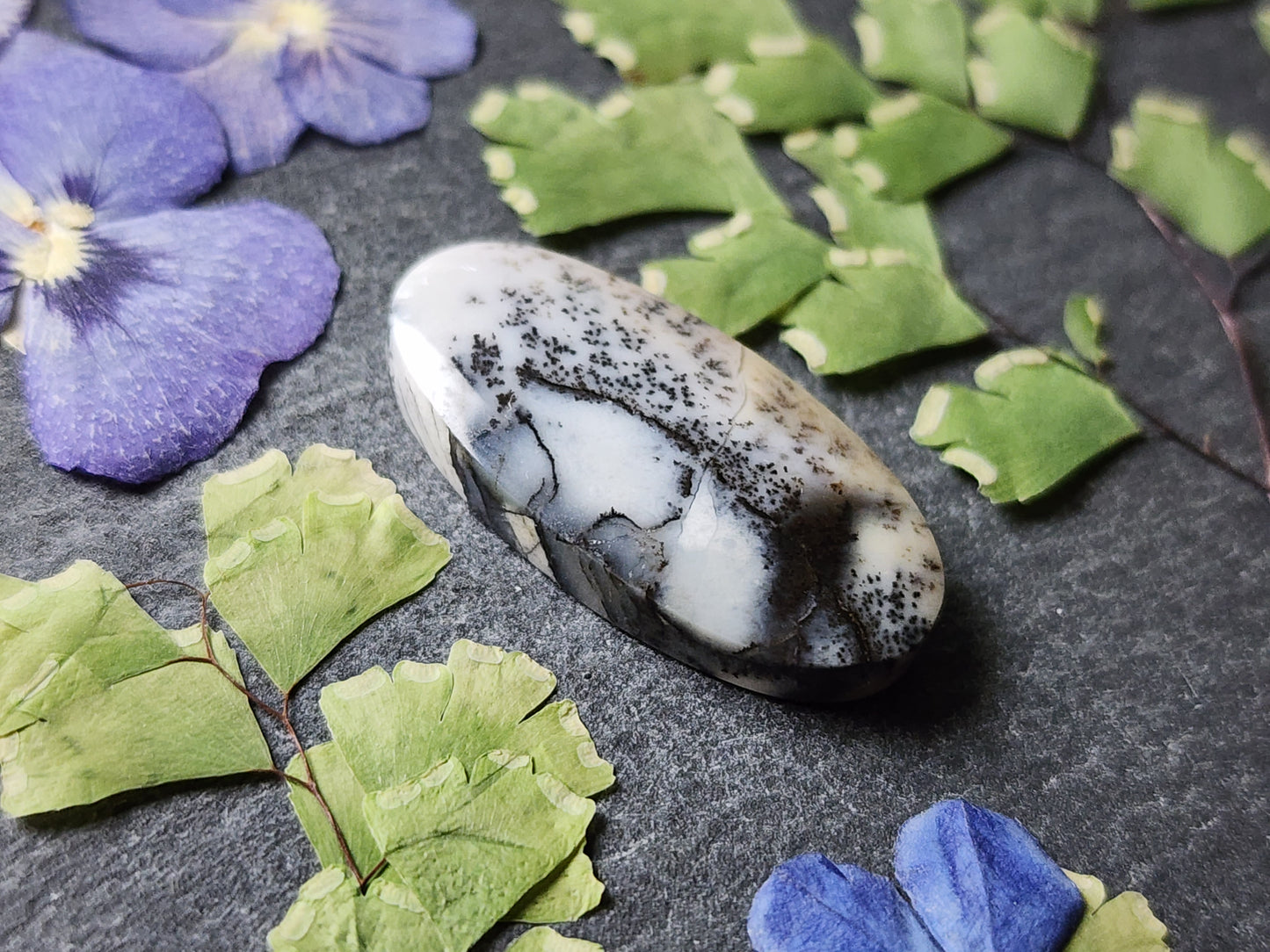 Amethyst sage agate