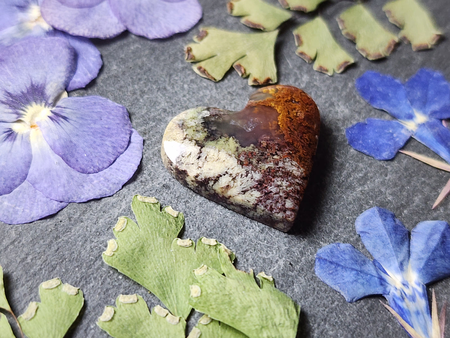 Garden Moss agate heart