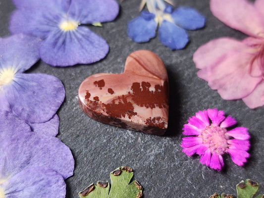 Mimbres Valley Apache Dendritic Rhyolite heart