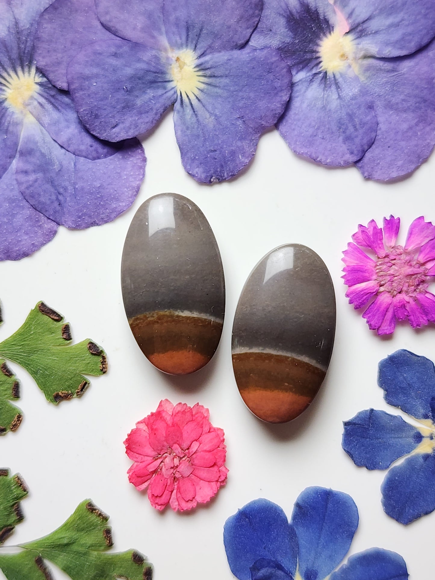 Polychrome jasper pair