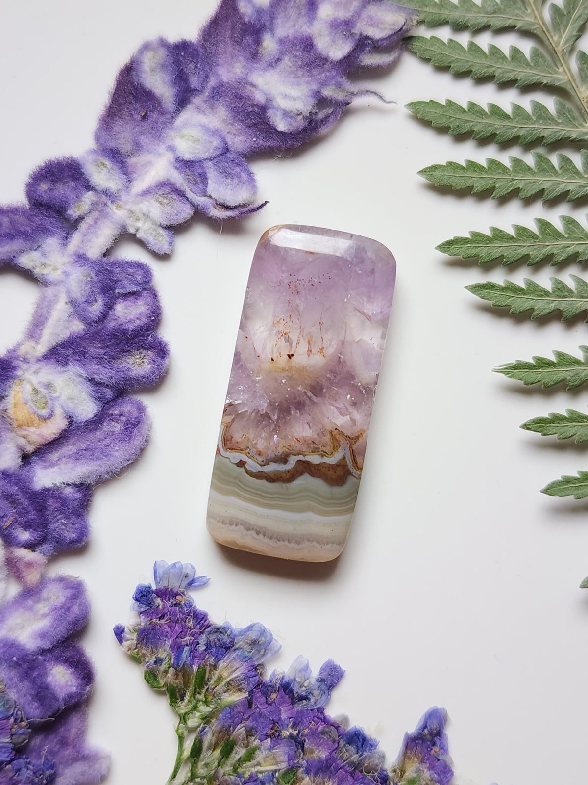 Amethyst lace agate