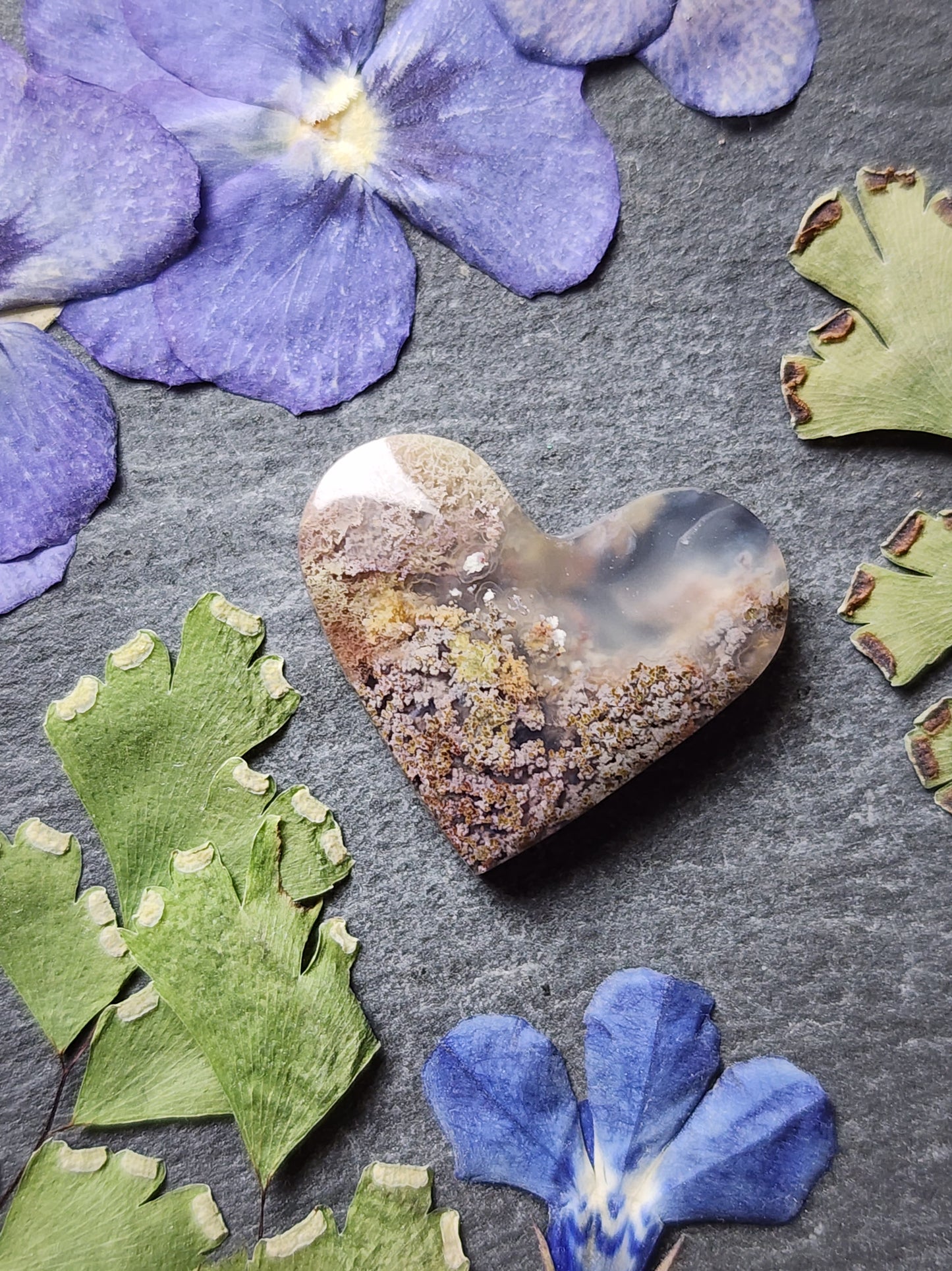 Garden Moss agate heart
