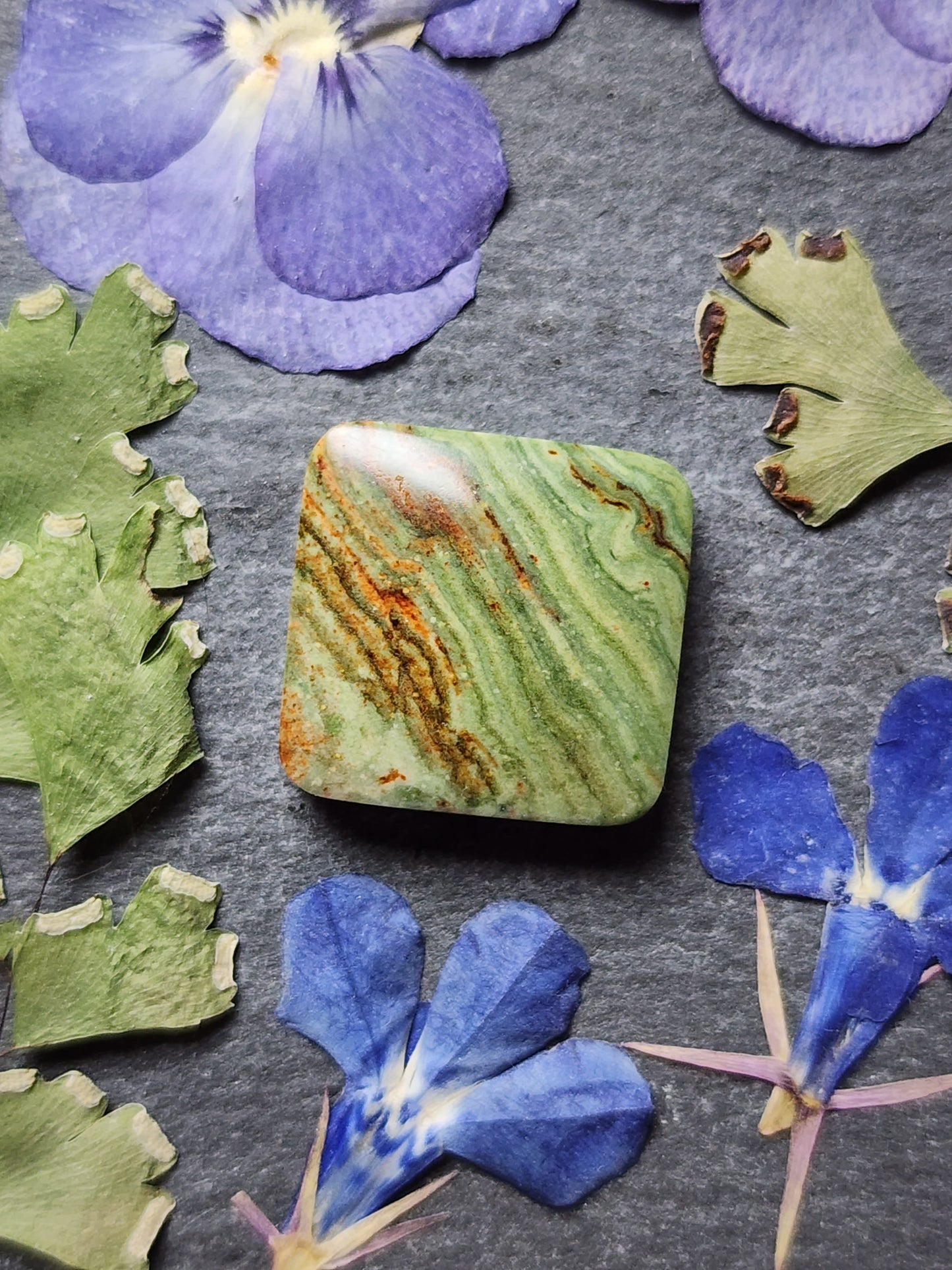 Gary green jasper/ Larsonite