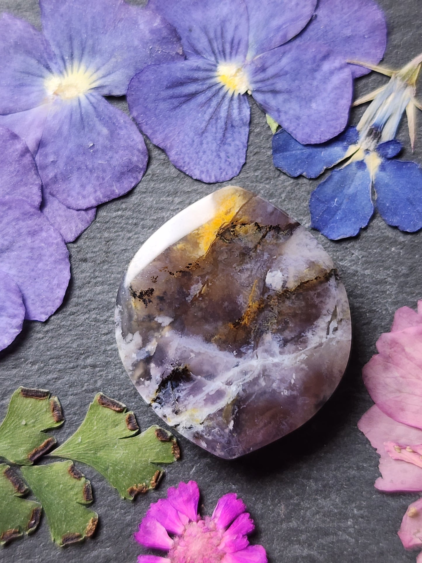 Amethyst sage agate
