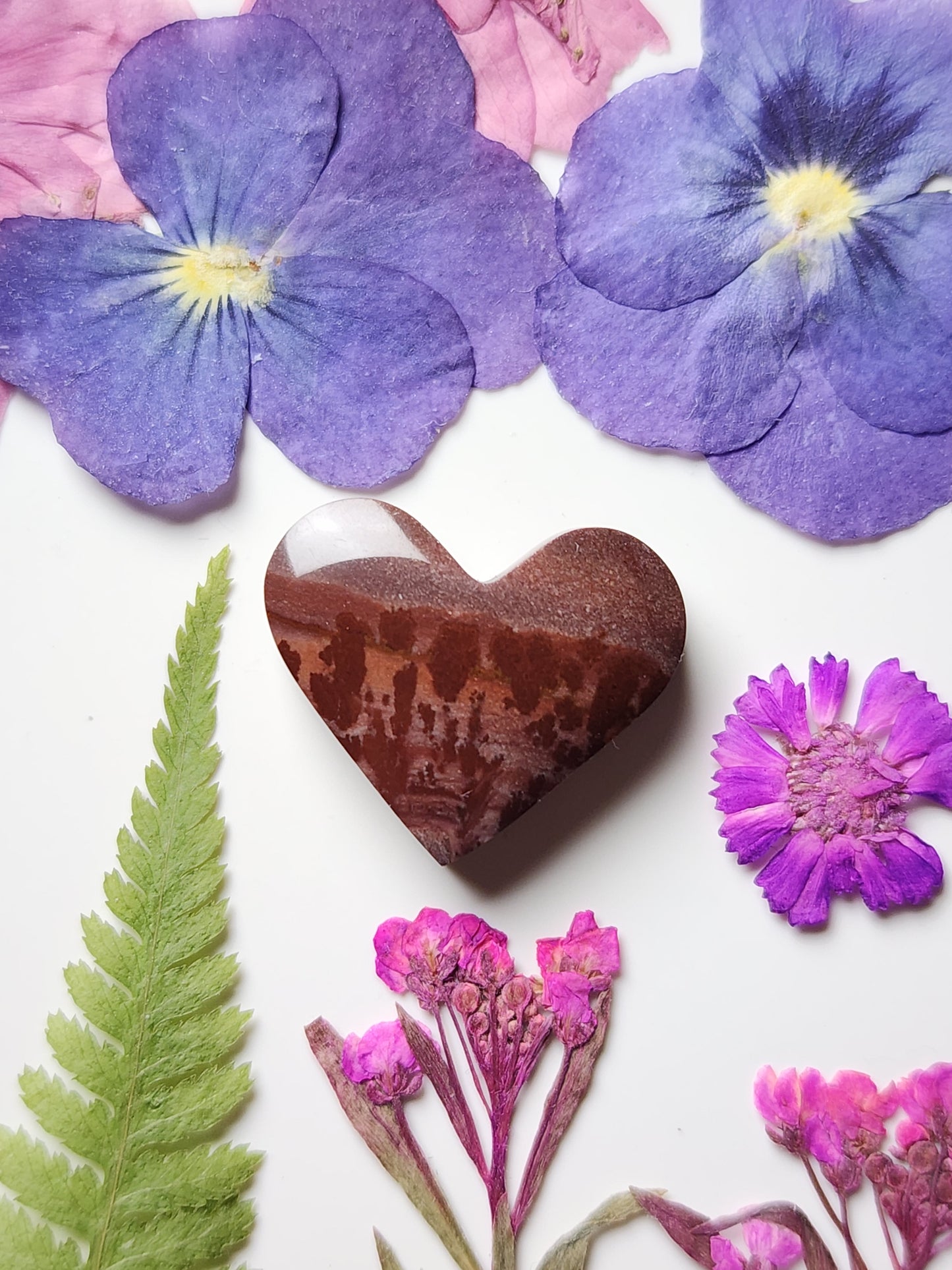 Mimbres Valley Apache Dendritic Rhyolite heart
