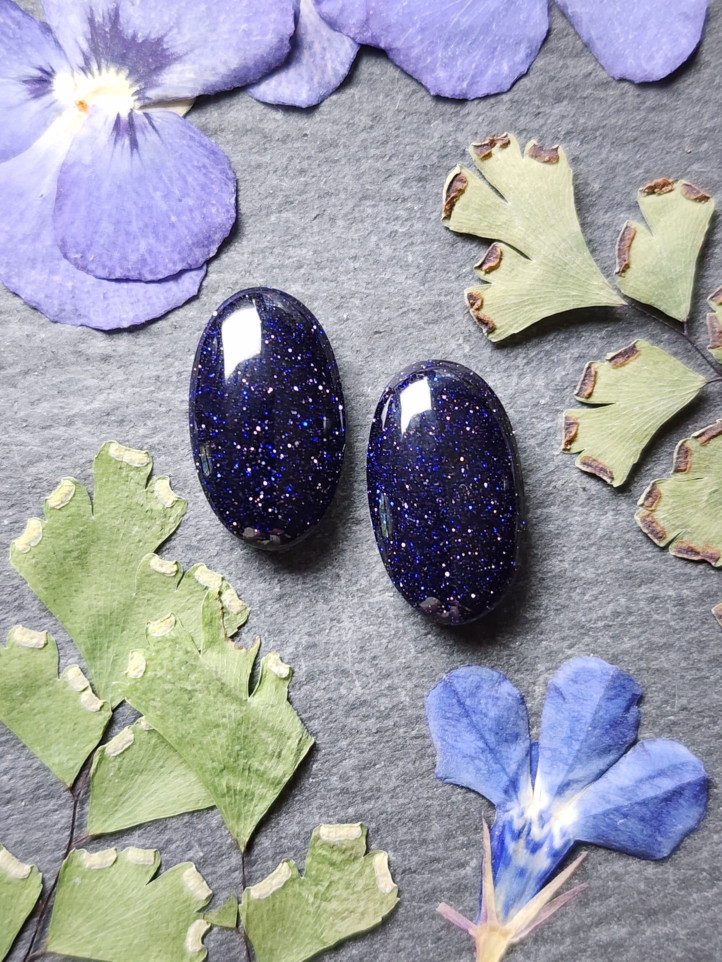 Blue goldstone pair
