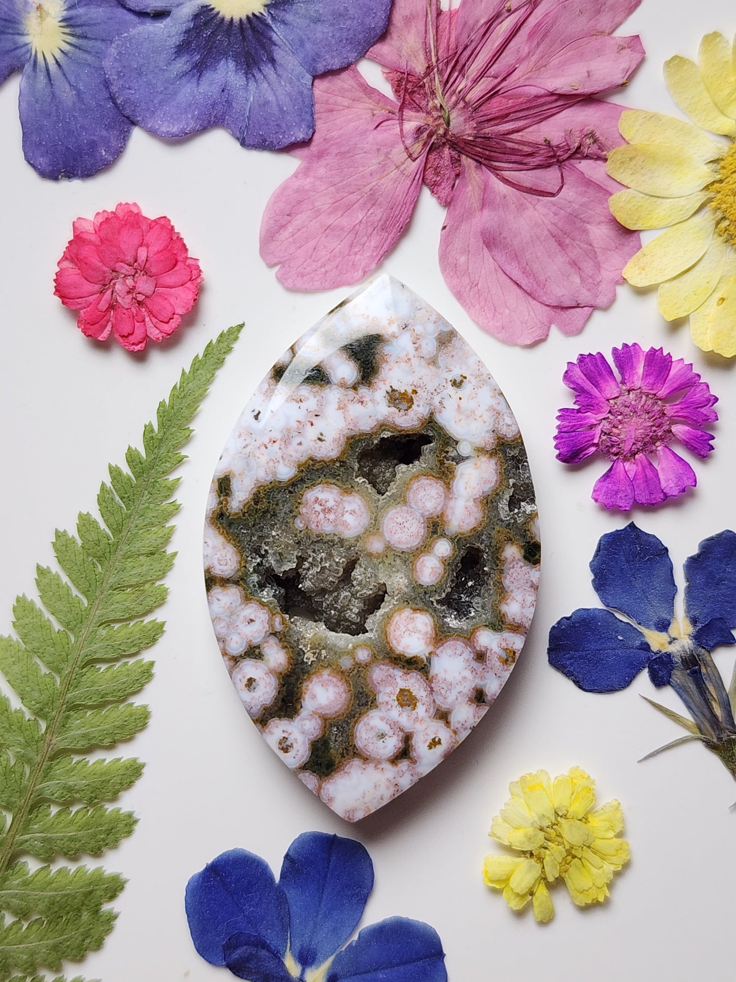 Ocean jasper with druzy pockets
