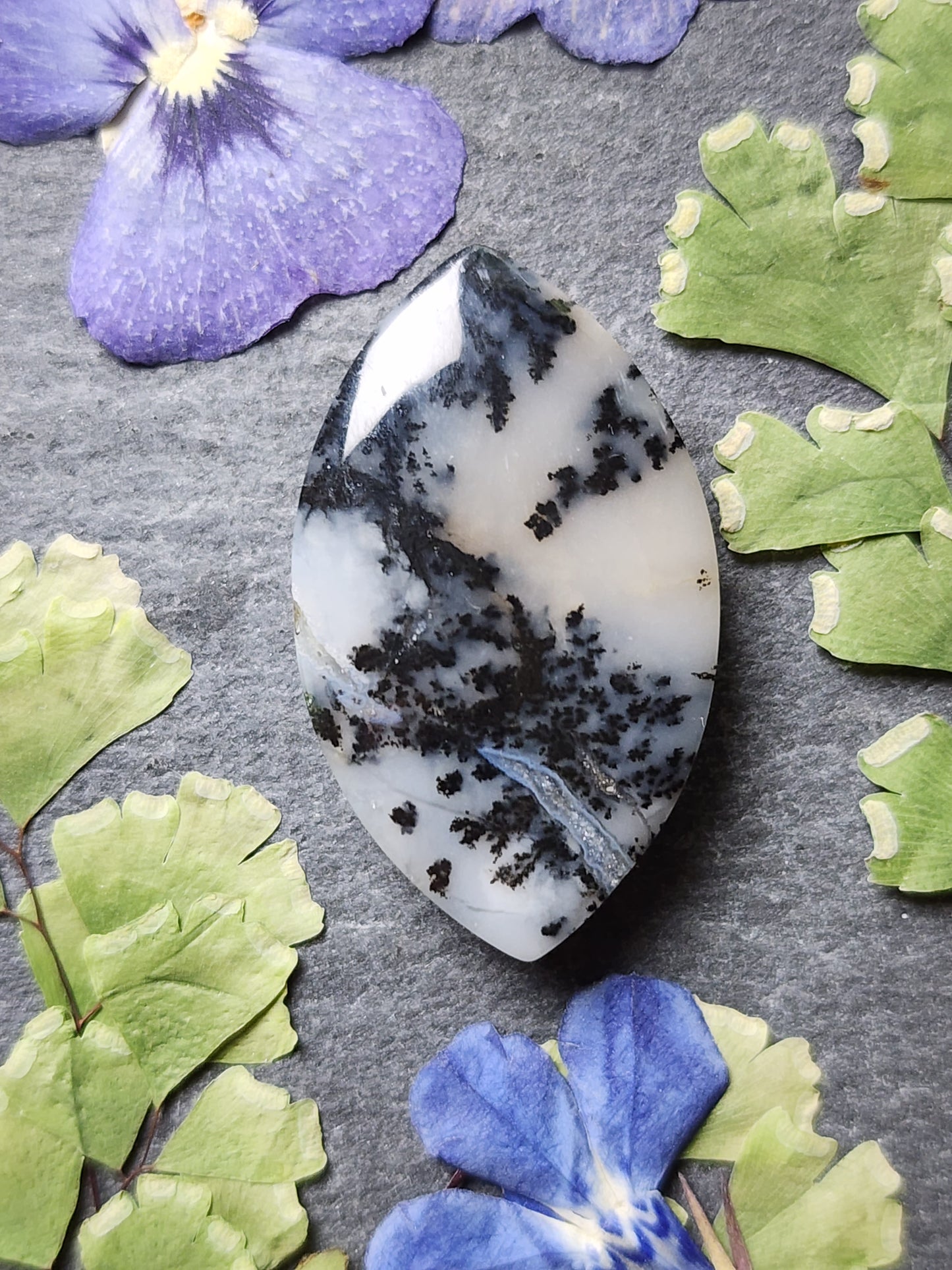 Amethyst sage agate