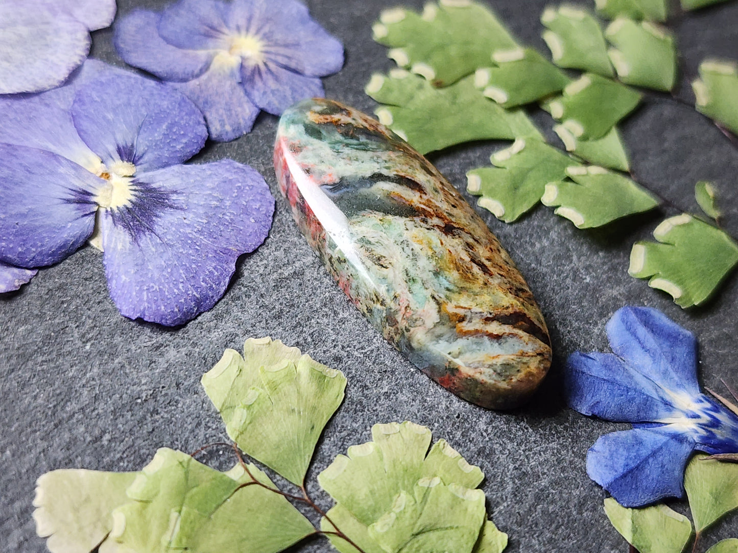 Clear Creek plasma agate