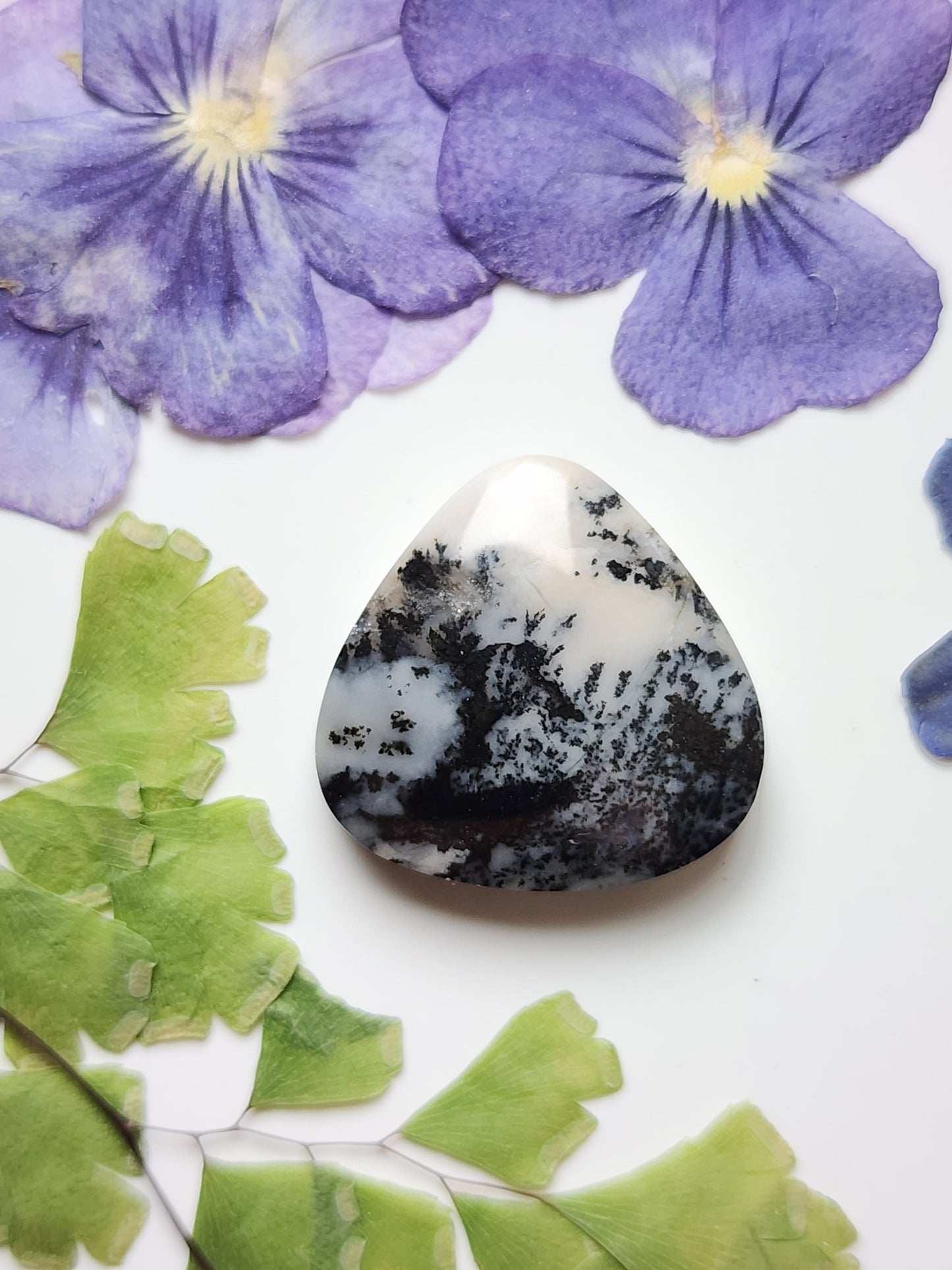 Amethyst sage agate