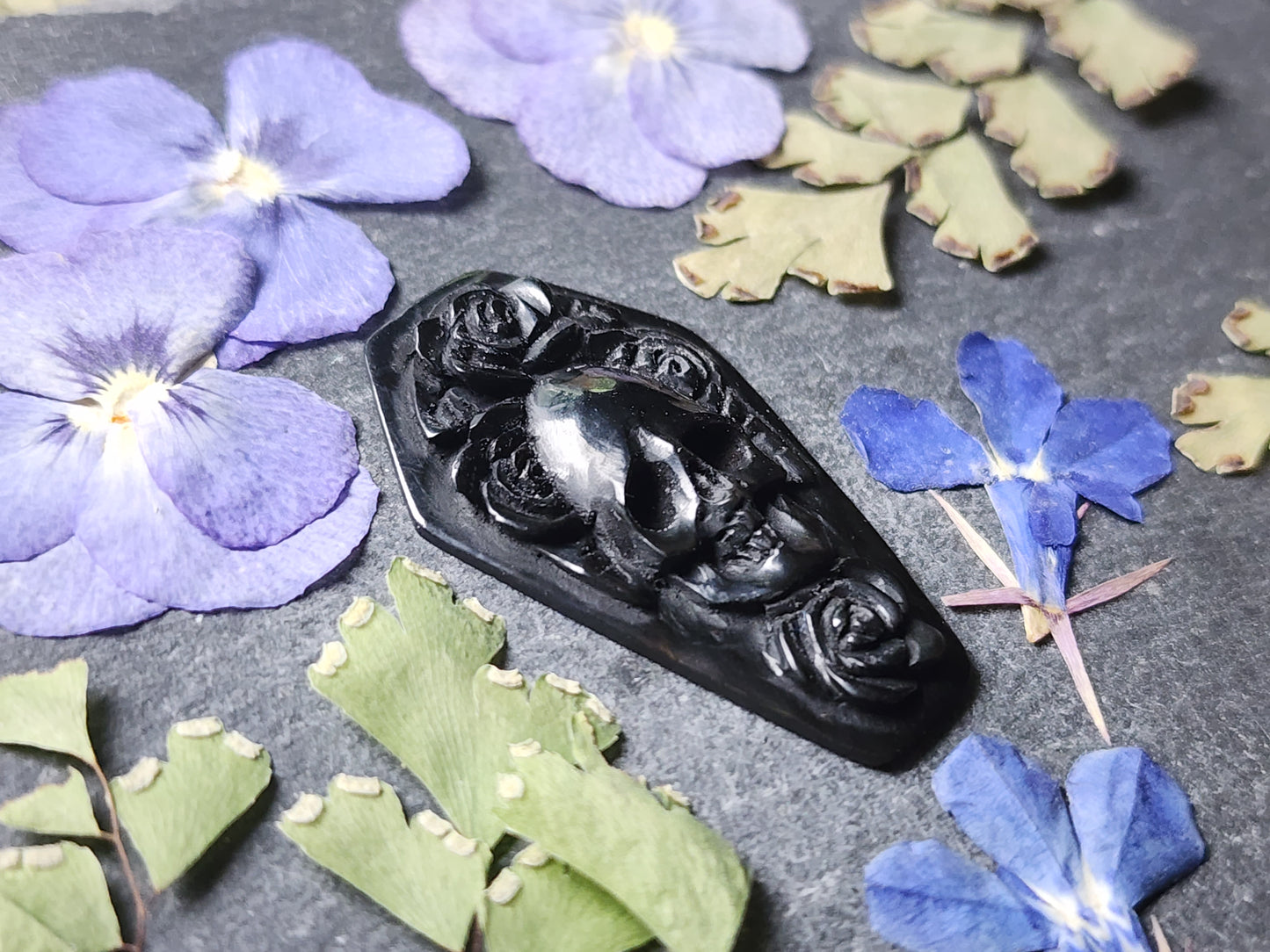 Skull & Roses coffin