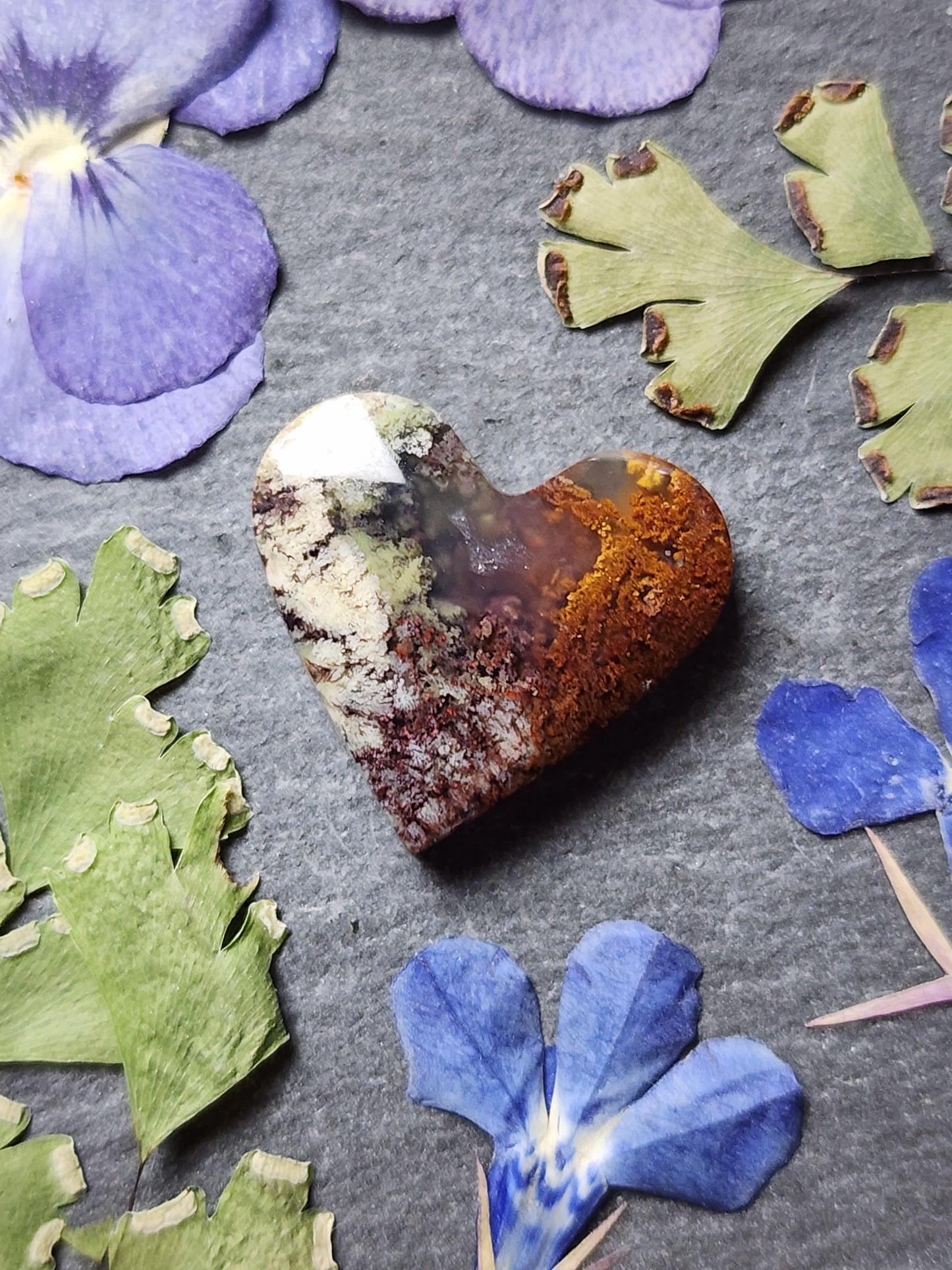Garden Moss agate heart