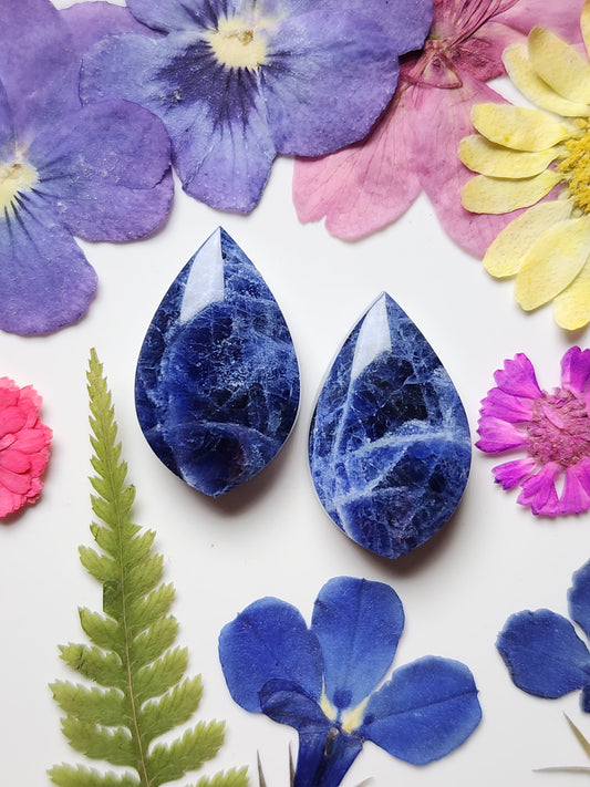 Sodalite pair