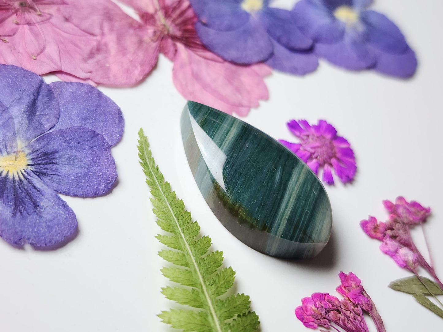 Gary green jasper/Larsonite